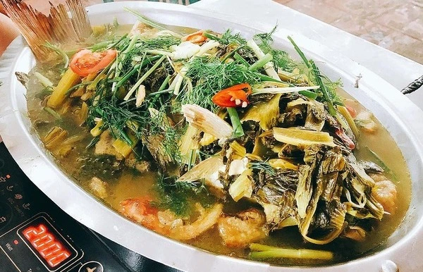 Các món về  bò, gà, hải sản, ếch, cá chép, cá lăng, cá tầm